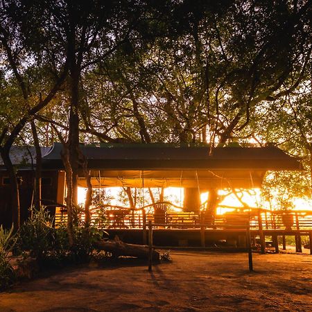 Askiesbos - Samochima Bush Camp Shakawe Exteriér fotografie