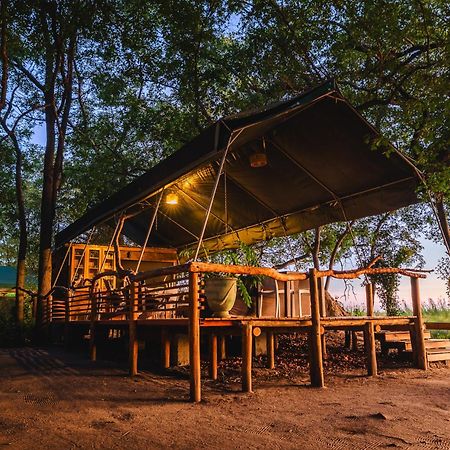 Askiesbos - Samochima Bush Camp Shakawe Exteriér fotografie