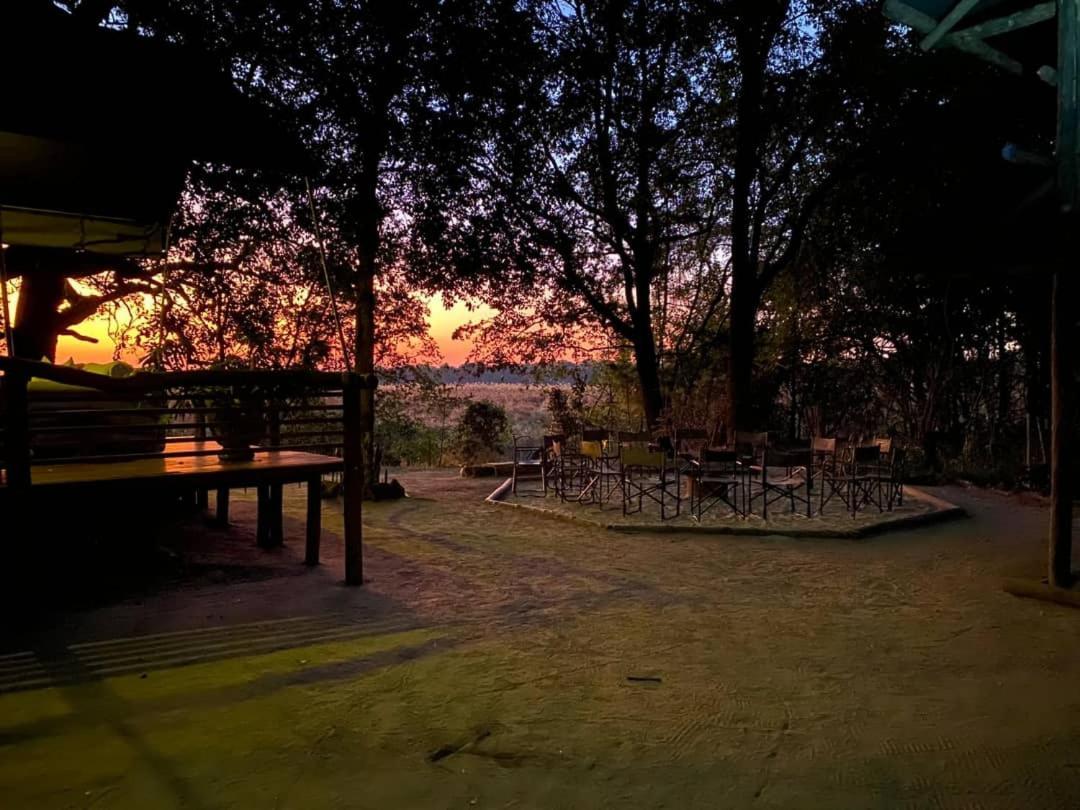Askiesbos - Samochima Bush Camp Shakawe Exteriér fotografie